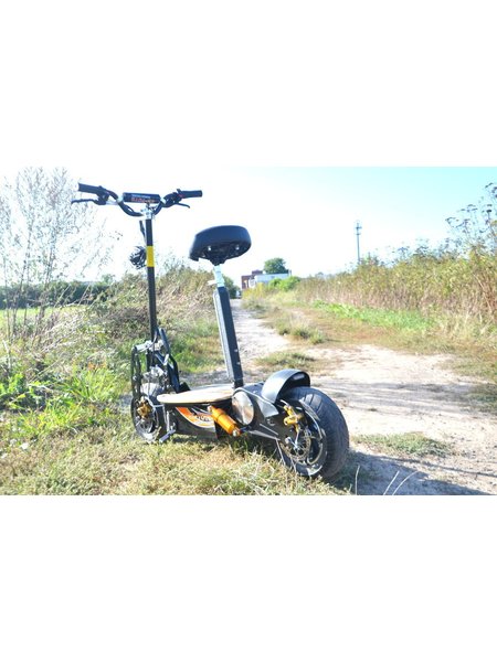 E-Scooter bis zu 35 km/h schnell - mit 25km Reichweite, 48V | 1500W | 12AH Akku, mit Bremsen und Lichter Captain