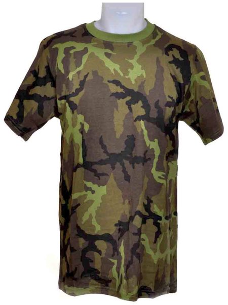 95 M of Camouflaging T-shirt S.