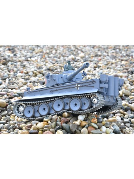 RC Tank Duitse tiger I Heng 1:16, lange grijze Rauch&Sound en afstandsbediening 2.4Ghz per model
