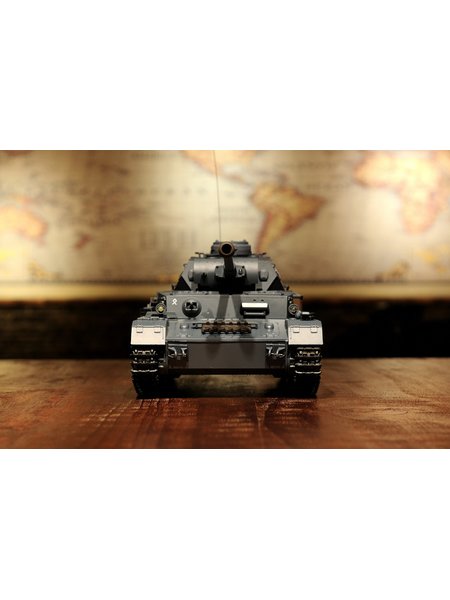 Tank RC chariot IV Ausf. F-2 Heng 1:16 met lange grijze rook en +2.4Ghz geluid