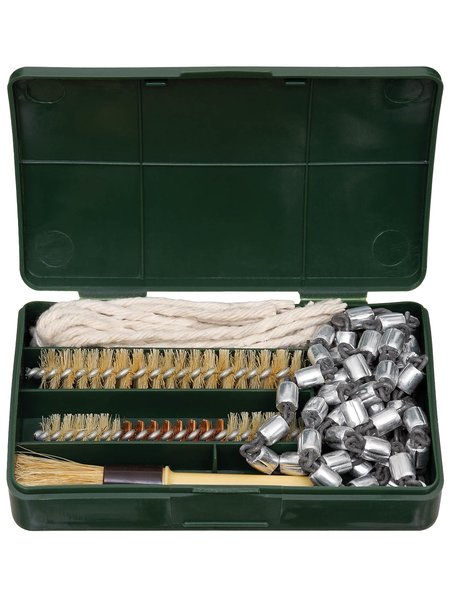 Weapons-cleansing set, with chain, brushes, wicks