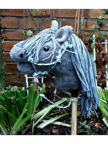 Hobby Horse Steckenpferd kuschlig Grau mit zweifarbiger  Handarbeit