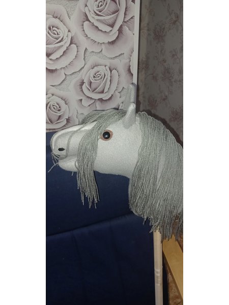 Hobby Horse Steckenpferd Grau mit Weißer Blesse Handarbeit